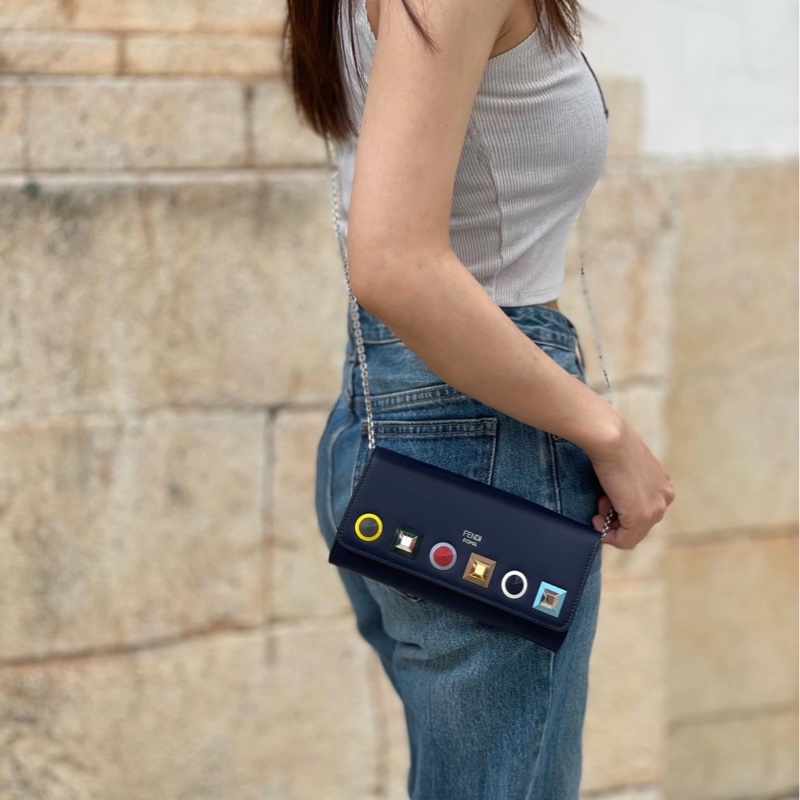 【低價優惠😍入門之選👍🏻】Fendi 灰色積木woc鏈條包|單肩|斜背包-0