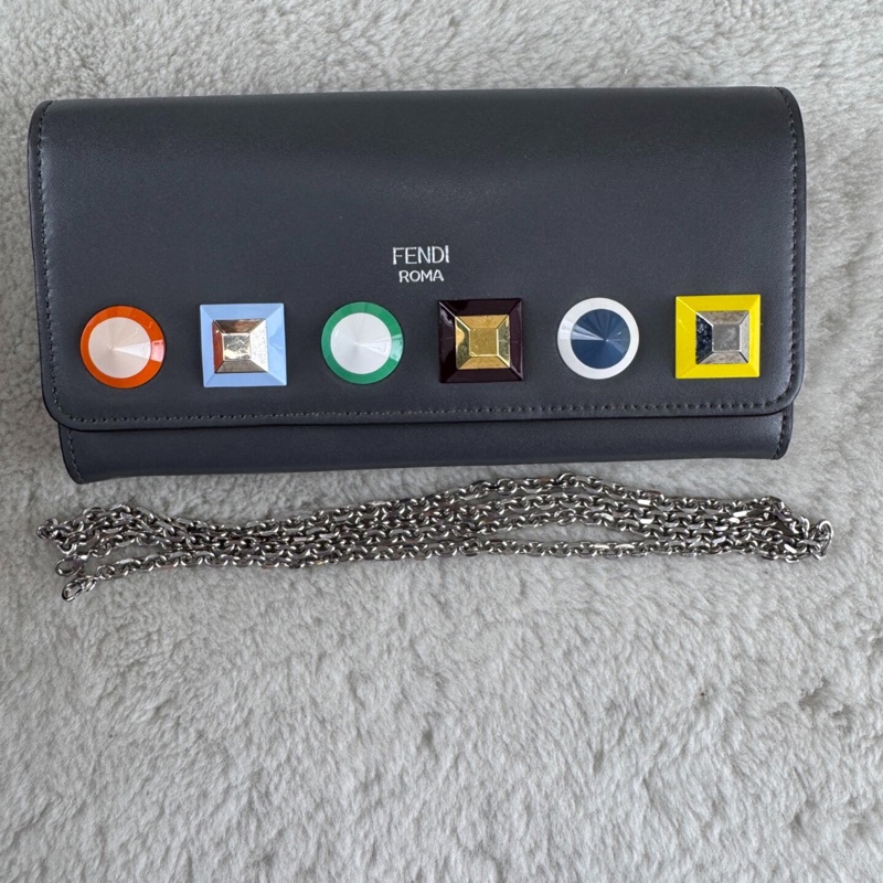 【低價優惠😍入門之選👍🏻】Fendi 灰色積木woc鏈條包|單肩|斜背包-1