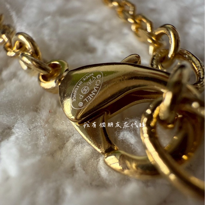 《我有個朋友在代購》香奈兒「多鑽一點」菱格紋雙C項鍊-4