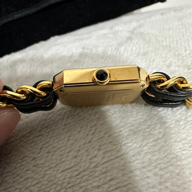 Chanel 黑金首映錶M號-10