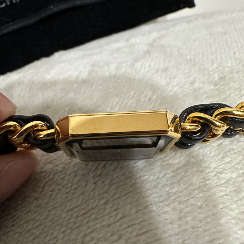 Chanel 黑金首映錶M號-11