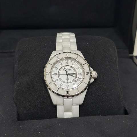 Chanel 白色J12 12點鑽 33mm