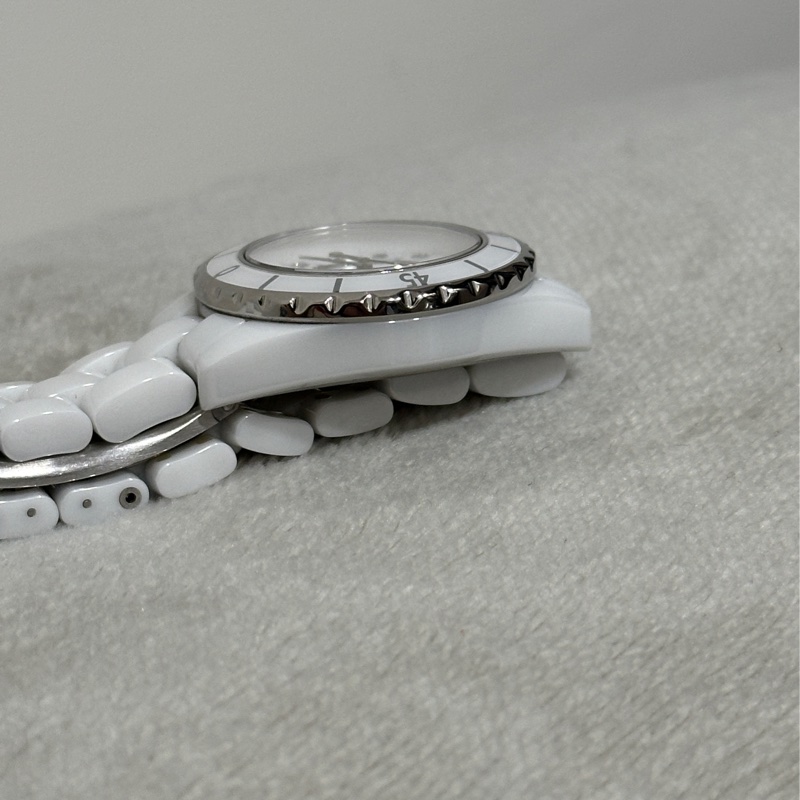 Chanel 白色J12 12點鑽 33mm-5
