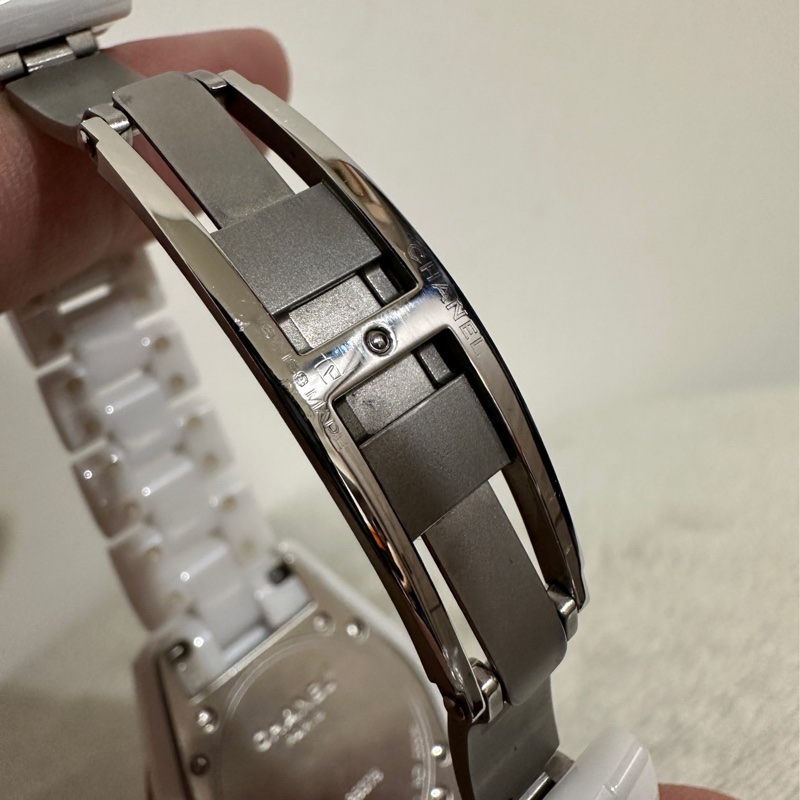 Chanel 白色J12 12點鑽 33mm-12