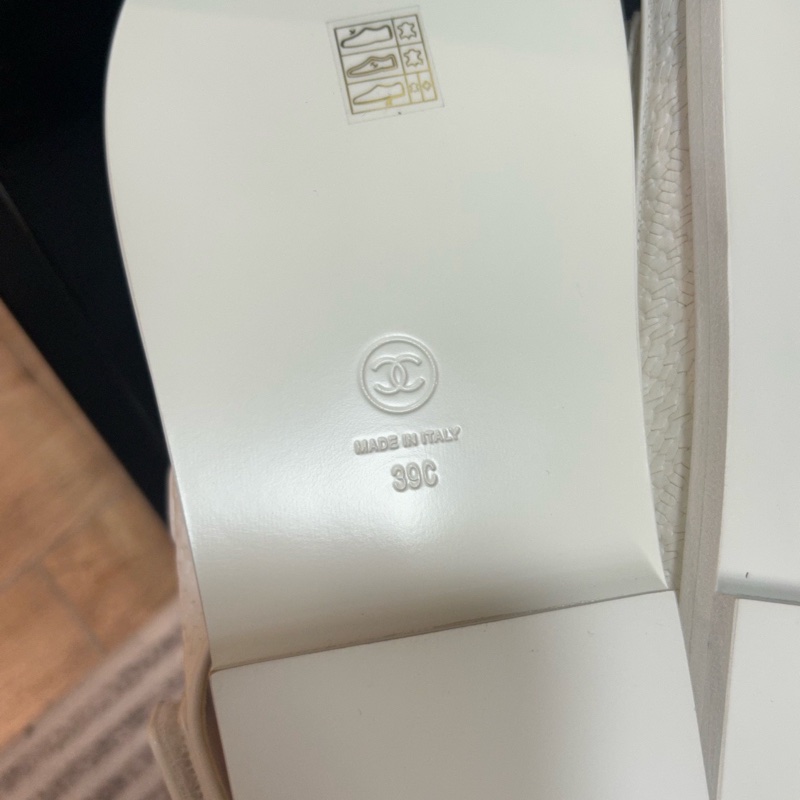 閒置新 未使用 Chanel香奈兒 大爆款復古金幣扣魔術貼涼鞋  有防塵袋-5