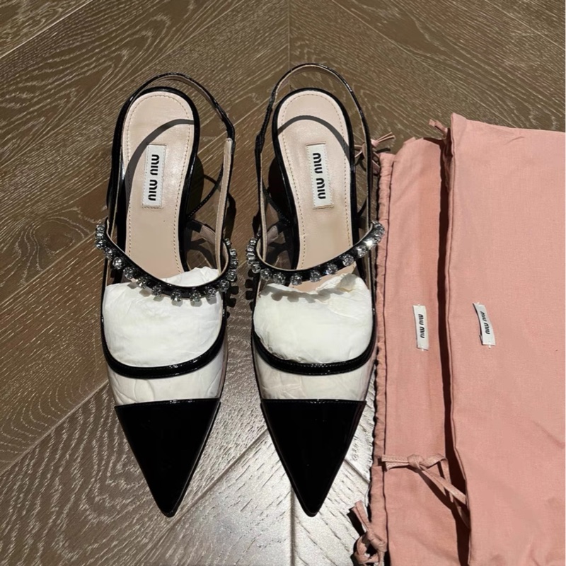 MiuMiu 水鑽尖頭高跟鞋 6cm 37碼-2