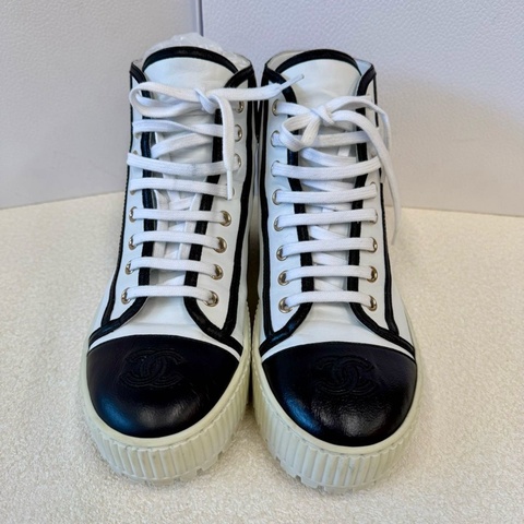Chanel香奈兒黑白拼色高幫鞋 38碼 附件：無