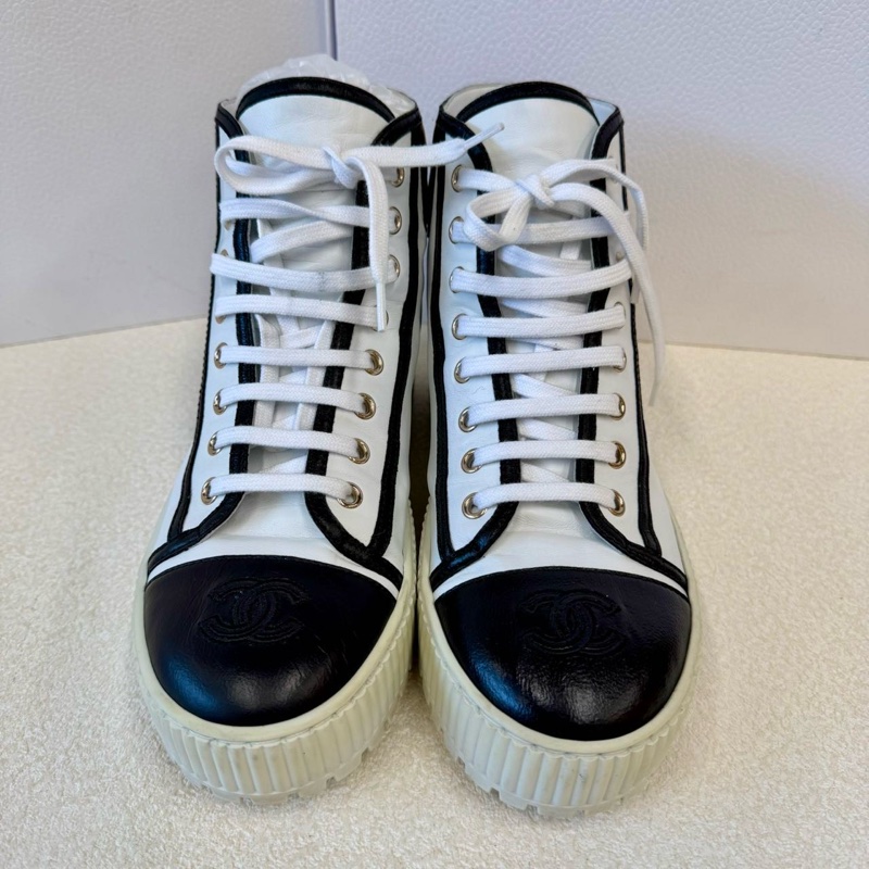 Chanel香奈兒黑白拼色高幫鞋 38碼 附件:無-0