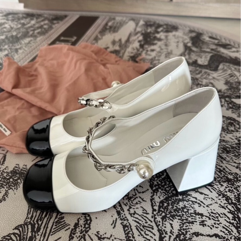 Miu Miu張元英同款瑪莉珍 37碼 有購證-0