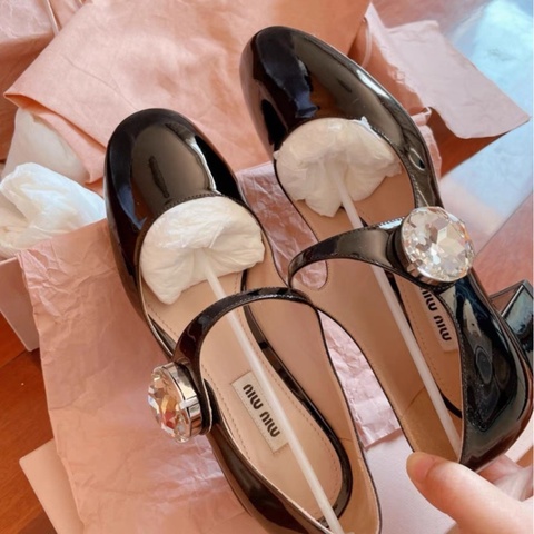 【95新 ✨ 全網最甜價！】Miu Miu鑽石瑪莉珍 36碼數 （下單前先詢問庫存❗️）