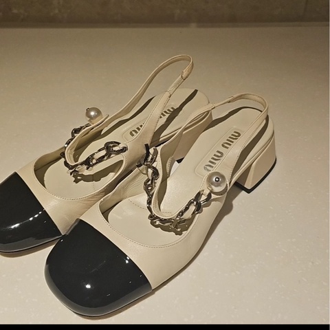 【95新 ✨ 全網最甜價！】Miu Miu 瑪莉珍 4cm 不累腳好走路有氣質 37碼（下單前先詢問庫存❗️）
