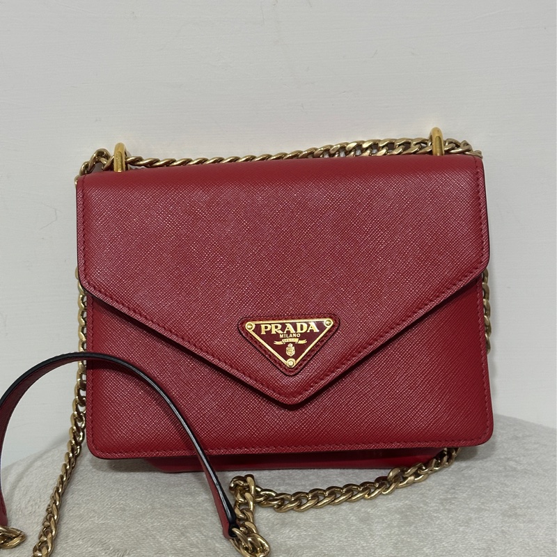 Prada Saffiano 紅色皮革斜背包-0