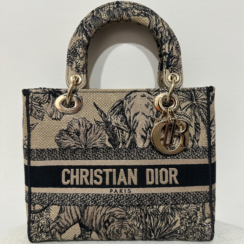 Dior Lady 刺繡戴妃包大象杏-1