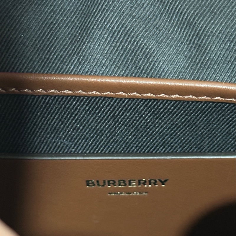 Burberry 經典格紋帆布拼皮革翻蓋束口後背包-20