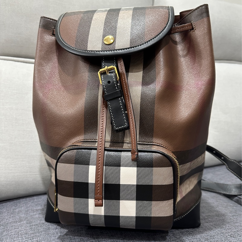 Burberry 經典格紋帆布拼皮革翻蓋束口後背包-0