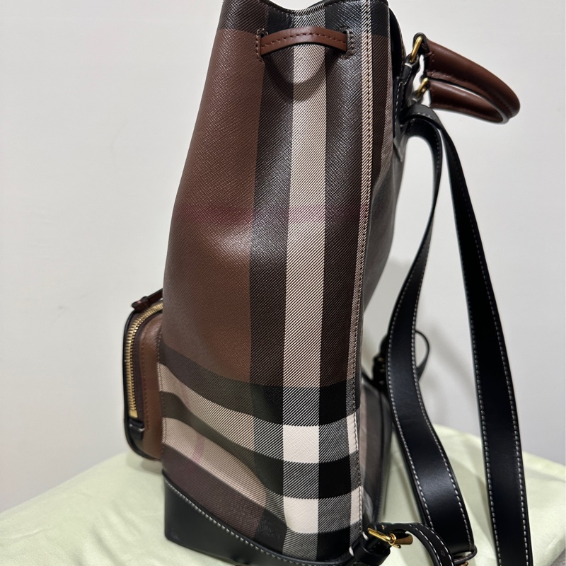 Burberry 經典格紋帆布拼皮革翻蓋束口後背包-2