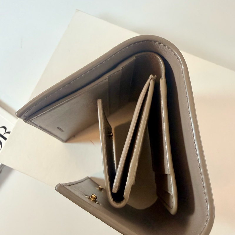 ✔️ Celine 粒面牛皮三折短夾(鵝卵石色)-23