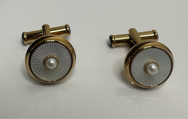 全新萬寶龍鈕扣-1