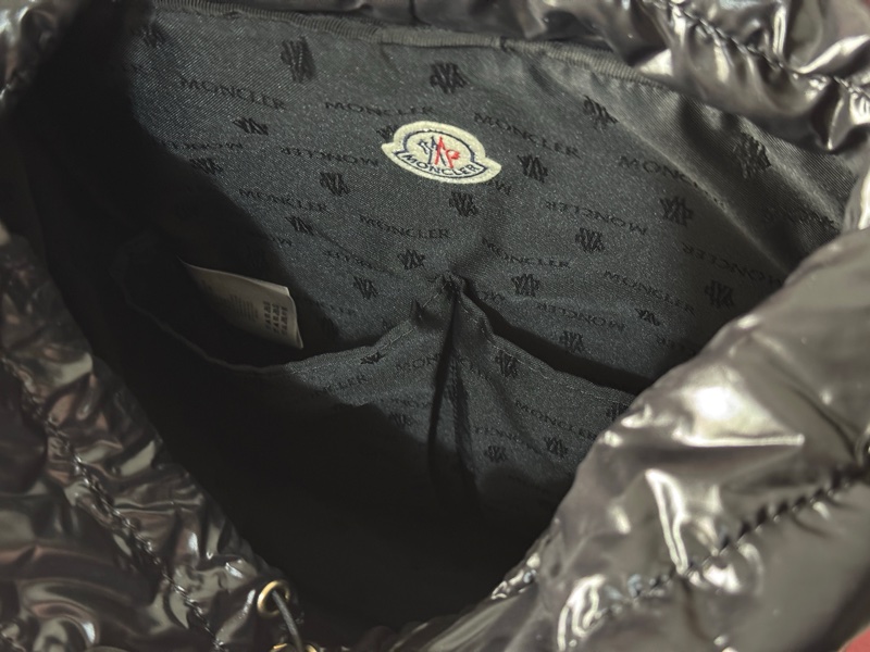 MONCLER Padded Multipocket Backpack 黑色 羽絨衣材質 後背包-7