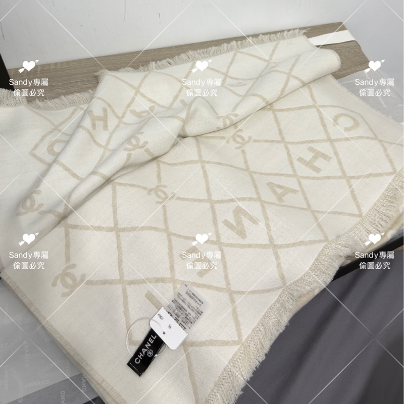 附盒子❤️Chanel 26p 爆款經典菱格圍巾🧣 全新全配 奶油白-3