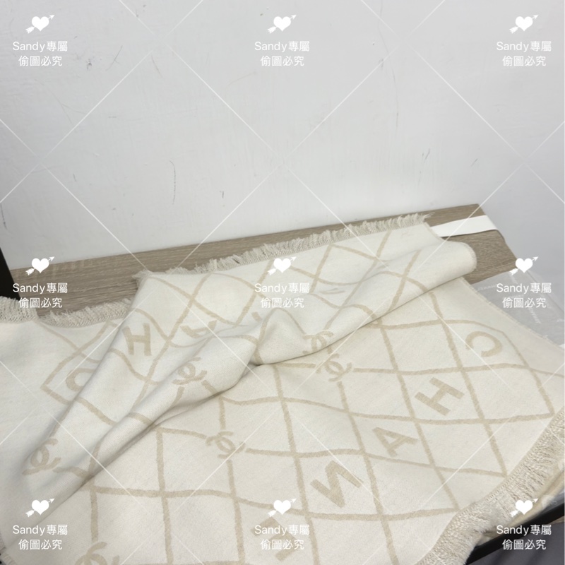 附盒子❤️Chanel 26p 爆款經典菱格圍巾🧣 全新全配 奶油白-13