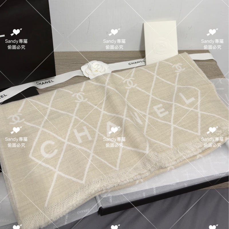 附盒子❤️Chanel 26p 爆款經典菱格圍巾🧣 全新全配 奶油白-26