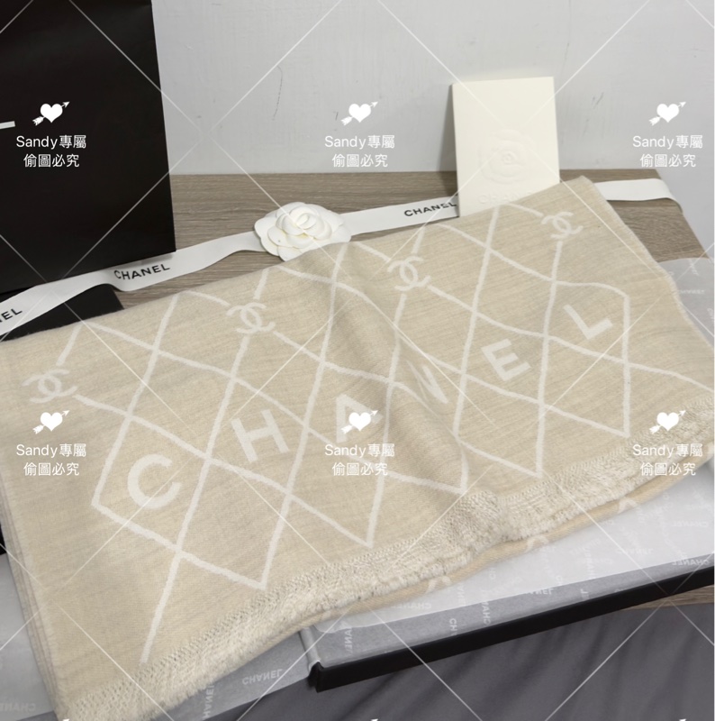 附盒子❤️Chanel 26p 爆款經典菱格圍巾🧣 全新全配 奶油白-28