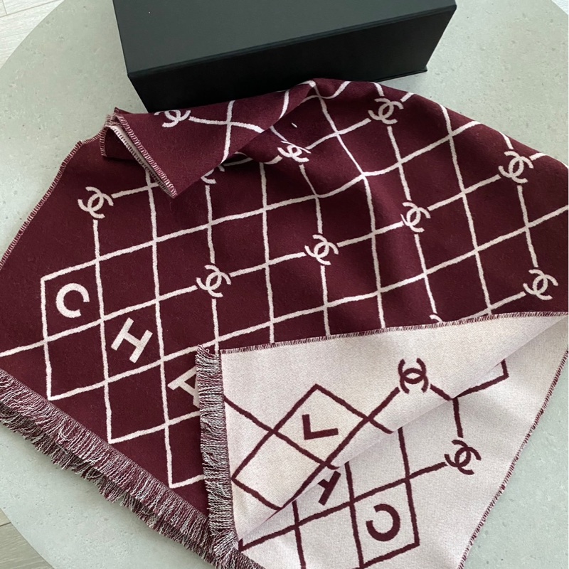 附盒子❤️Chanel 26p 爆款經典菱格圍巾🧣 全新全配 酒紅色-16