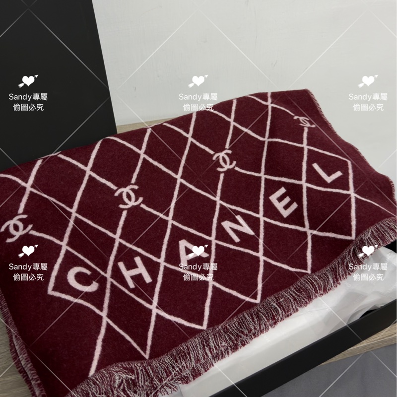附盒子❤️Chanel 26p 爆款經典菱格圍巾🧣 全新全配 酒紅色-25
