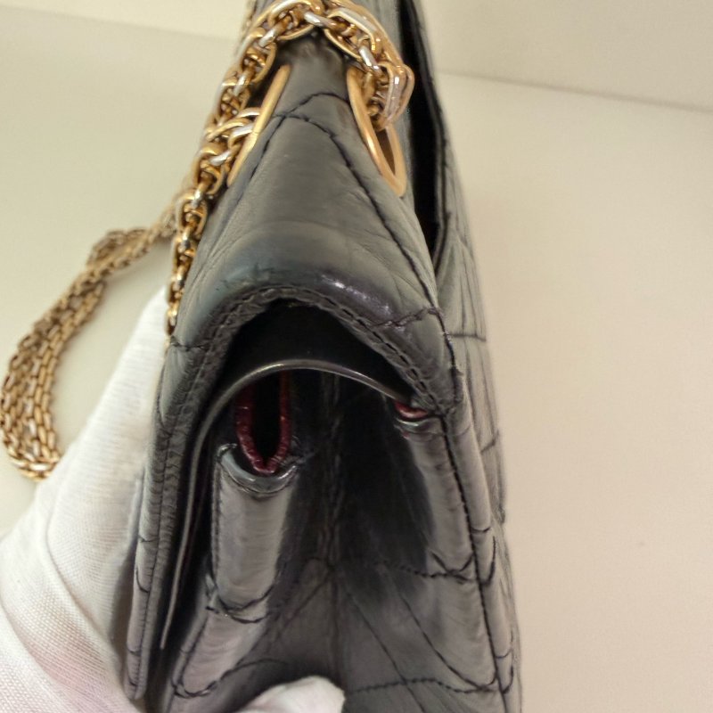 香奈兒 / Chanel 2.55 肩背包 大號 黑金牛皮 尺寸: 20×31.5×10 cm 年份:2010 年 13 開-18