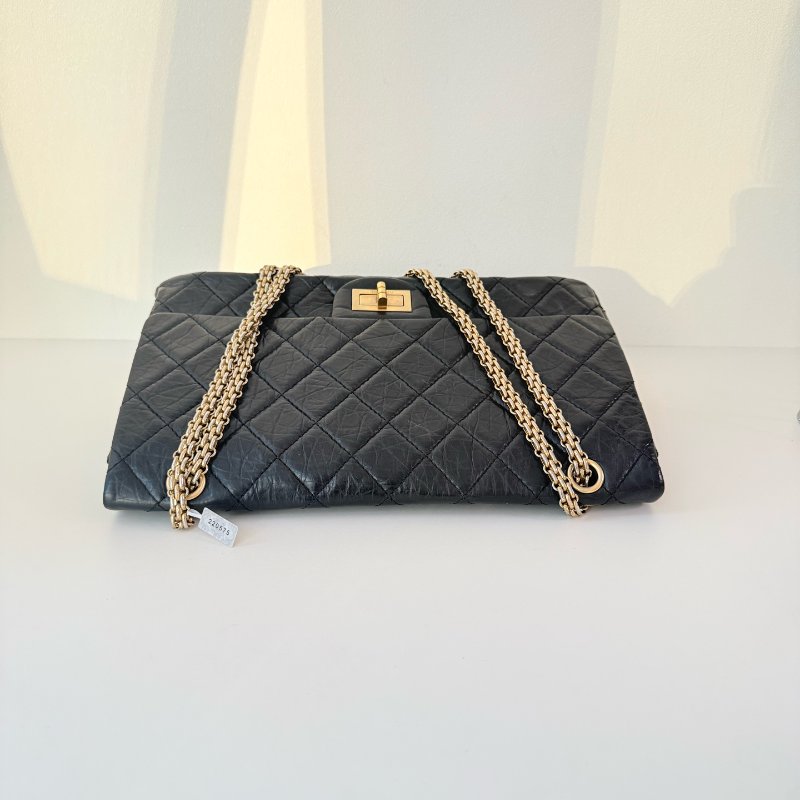 香奈兒 / Chanel 2.55 肩背包 大號 黑金牛皮 尺寸: 20×31.5×10 cm 年份:2010 年 13 開-20