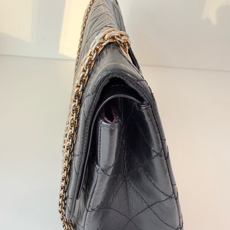 香奈兒 / Chanel 2.55 肩背包 大號 黑金牛皮 尺寸: 20×31.5×10 cm 年份:2010 年 13 開-22