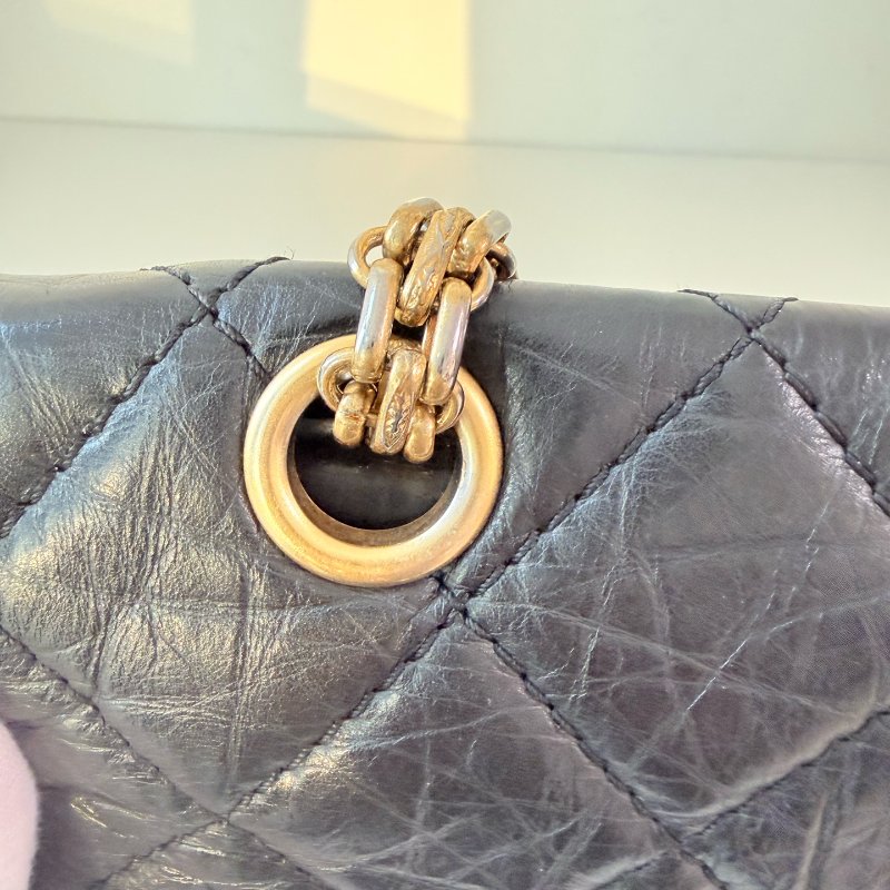 香奈兒 / Chanel 2.55 肩背包 大號 黑金牛皮 尺寸: 20×31.5×10 cm 年份:2010 年 13 開-26