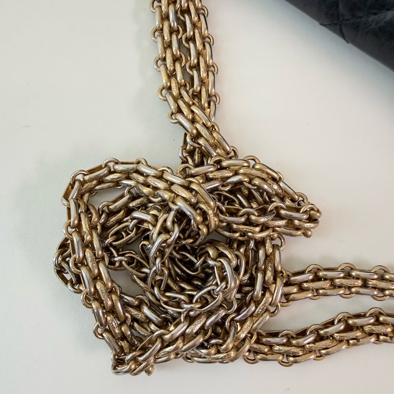 香奈兒 / Chanel 2.55 肩背包 大號 黑金牛皮 尺寸: 20×31.5×10 cm 年份:2010 年 13 開-33