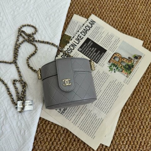 香奈兒 Chanel 化妝盒 海鷗灰 31 開無卡