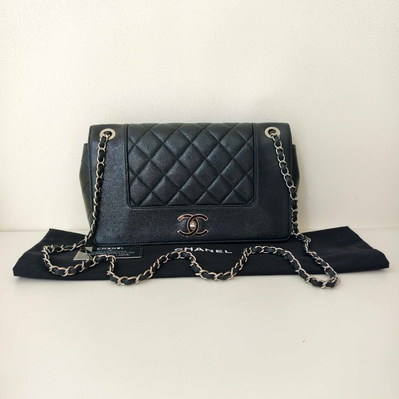 香奈兒 Chanel 腋下包 黑色 銀色金屬 23 開  年份：2017 年 97 新-0