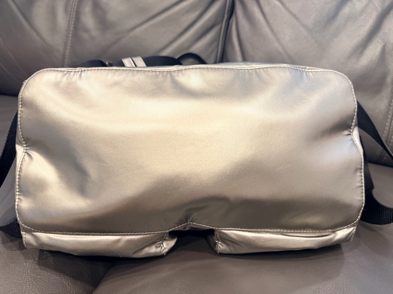 PRADA 銀色✨稀有款✨後背包 鉚釘尼龍雙肩包 (1BZ811)-2