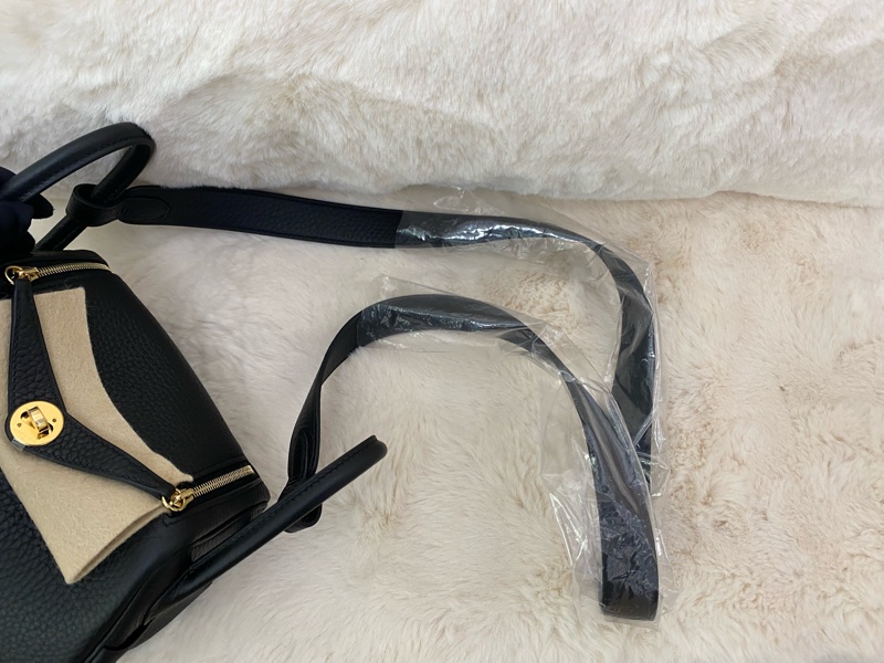 MINI LINDY黑 金扣-2