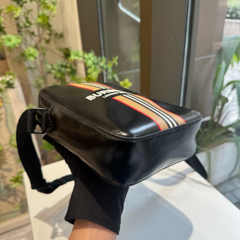 Burberry  相機包 尺寸約22x16x5-4