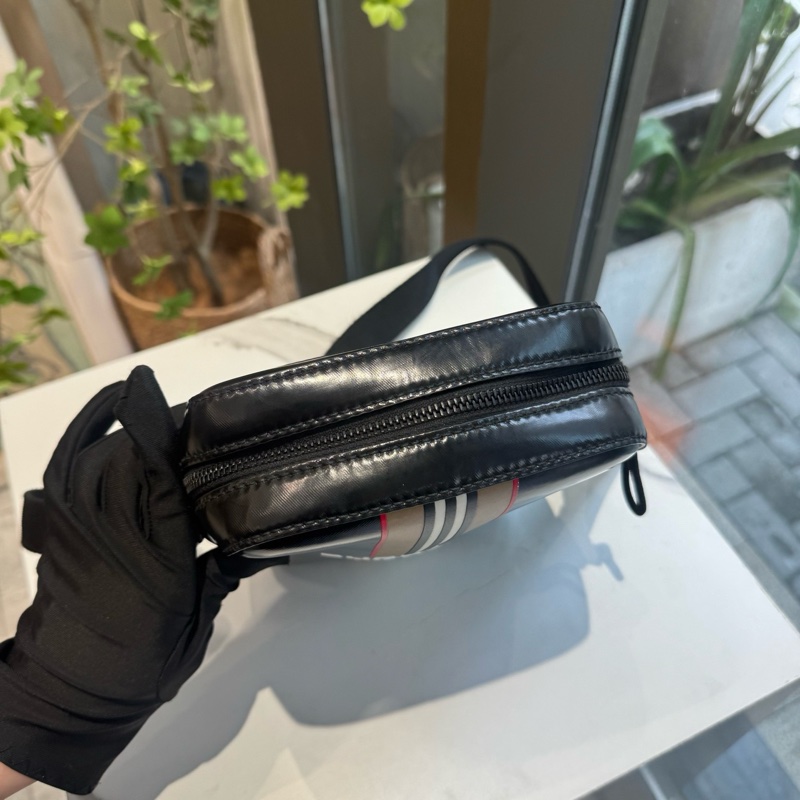 Burberry  相機包 尺寸約22x16x5-5