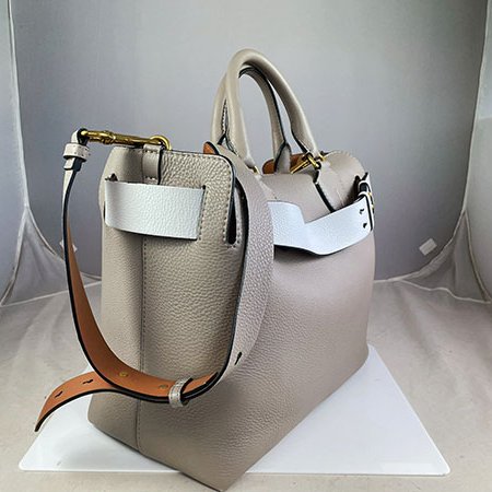 ＊奢華大道國際精品＊【B0349】BURBERRY 奶灰色/米白色牛皮手提斜背二用包-1