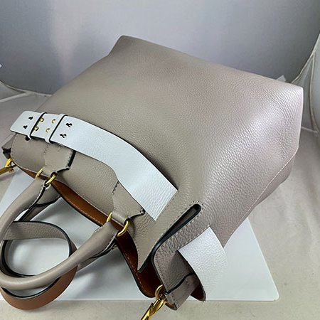 ＊奢華大道國際精品＊【B0349】BURBERRY 奶灰色/米白色牛皮手提斜背二用包-3