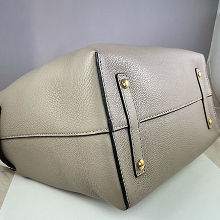 ＊奢華大道國際精品＊【B0349】BURBERRY 奶灰色/米白色牛皮手提斜背二用包-4