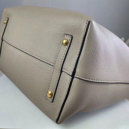 ＊奢華大道國際精品＊【B0349】BURBERRY 奶灰色/米白色牛皮手提斜背二用包-5