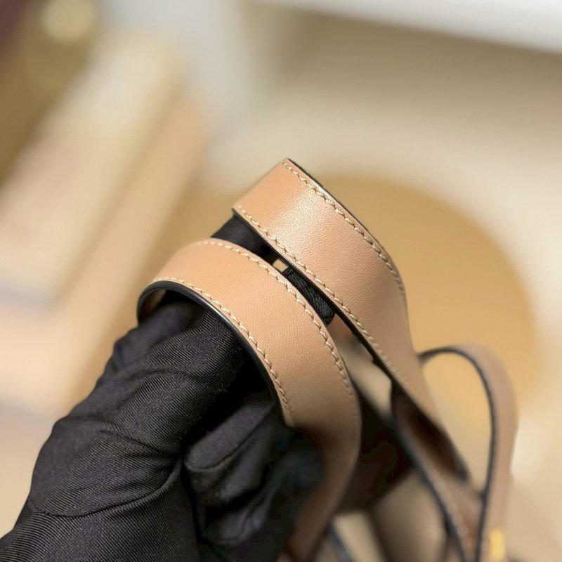 🏷Loewe 羅意威．Hammock Compact 吊床包-14