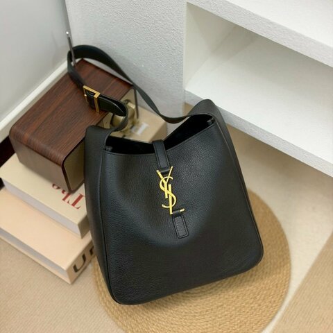 （現貨最後一顆❤️❤️）🏷YSL 聖羅蘭．LE 5 À 7 Hobo Small 腋下包