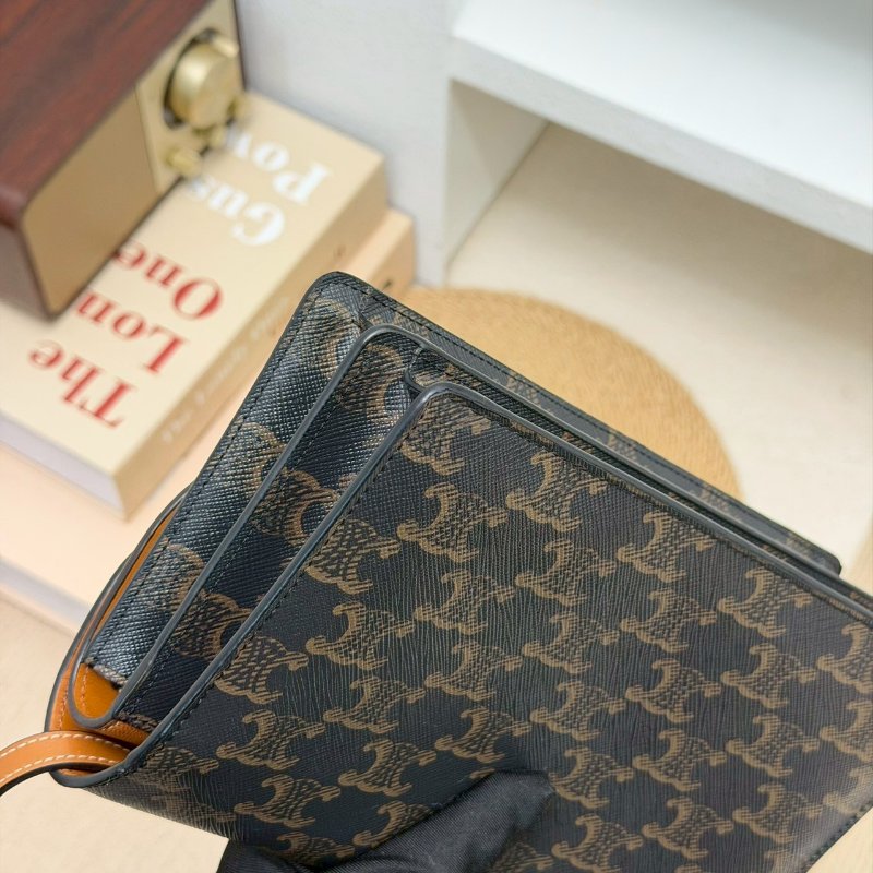 🏷Celine 瑟琳.Triomphe 老花 woc-6