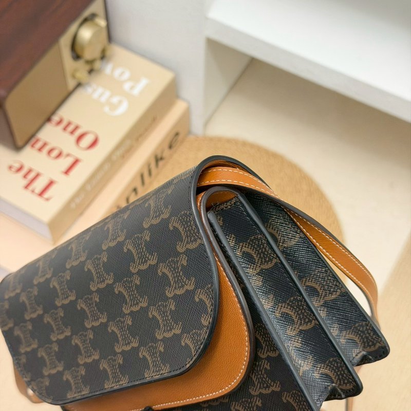 🏷Celine 瑟琳.Triomphe 老花 woc-9