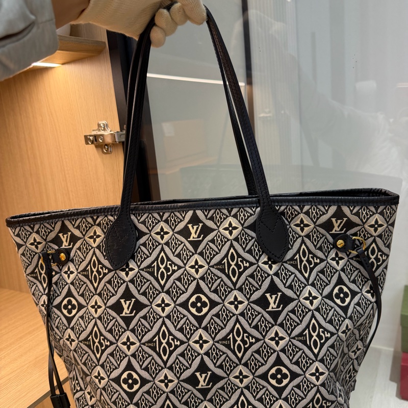 Lv 托特包 附內袋拉鏈小包 非常實用-0