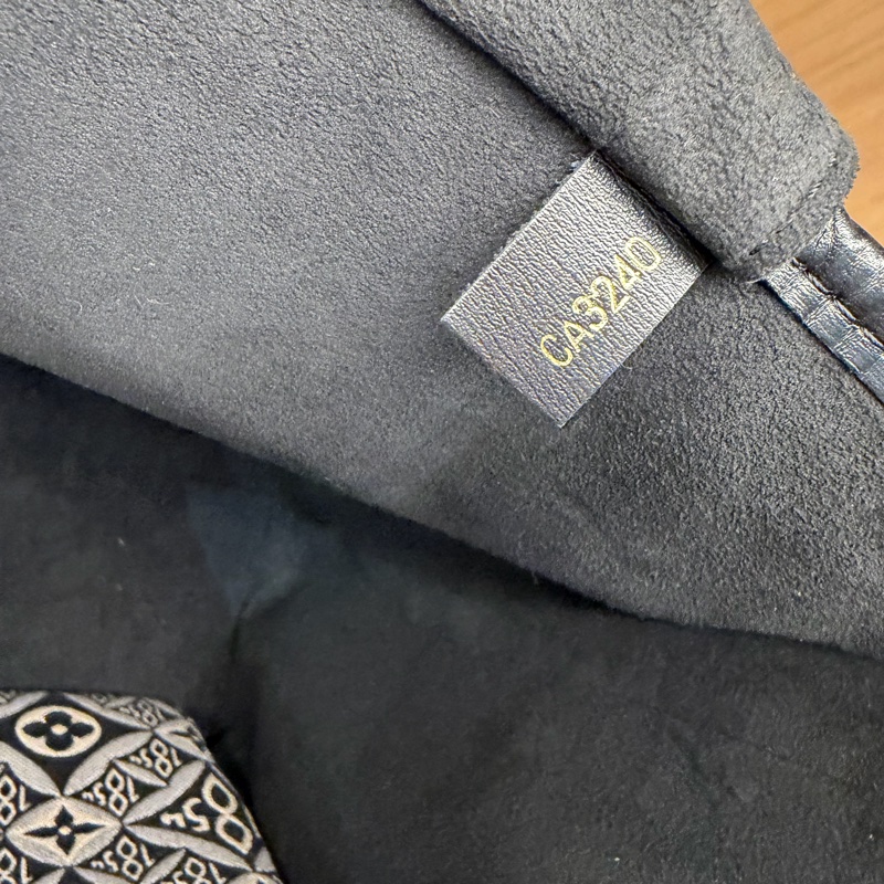 Lv 托特包 附內袋拉鏈小包 非常實用-9